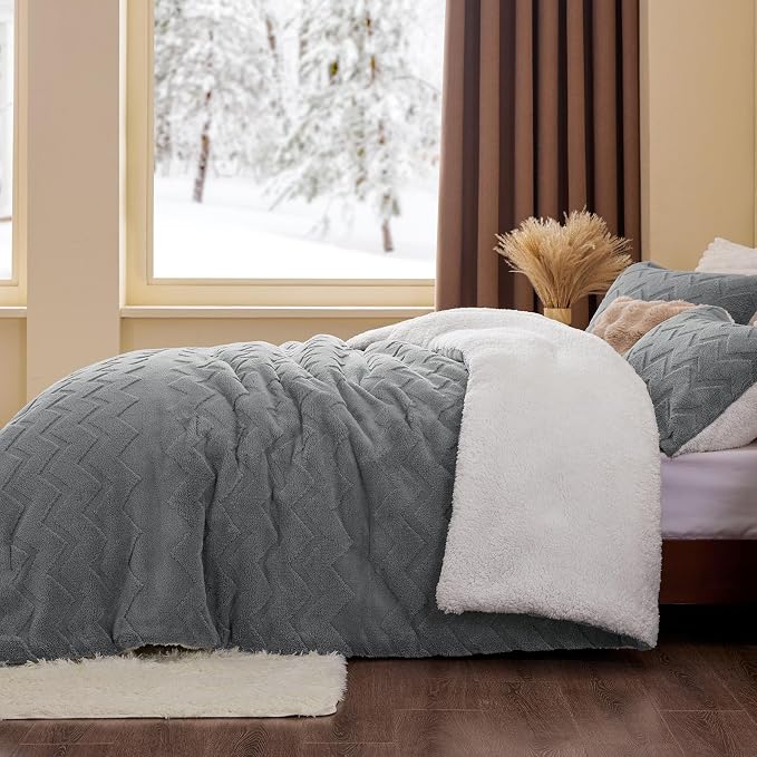 BEDELITE Fluffy King Size Comforter Set - Image 7
