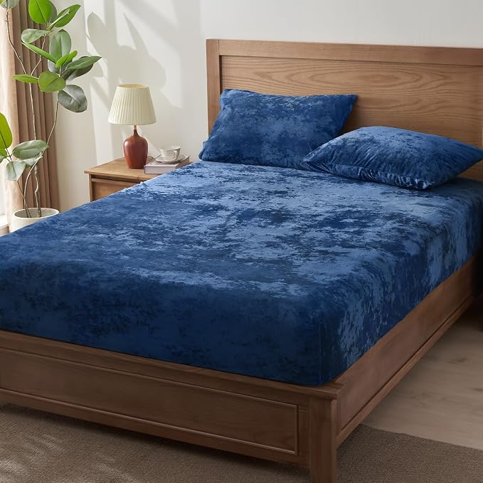 BEDELITE Velvet Fitted Sheet and Pillowcases Set, Luxury Soft Fuzzy Bottom Sheet - Image 6