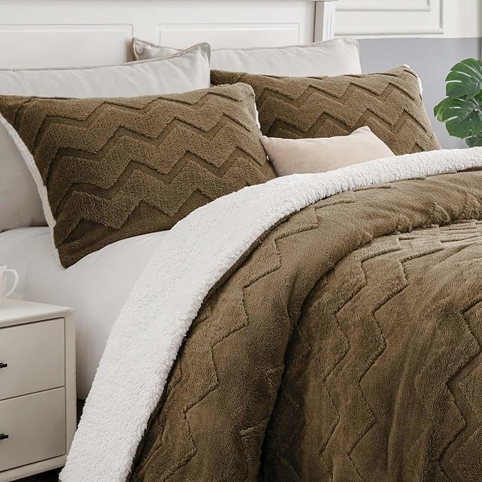 BEDELITE Fluffy King Size Comforter Set by BEDELITE