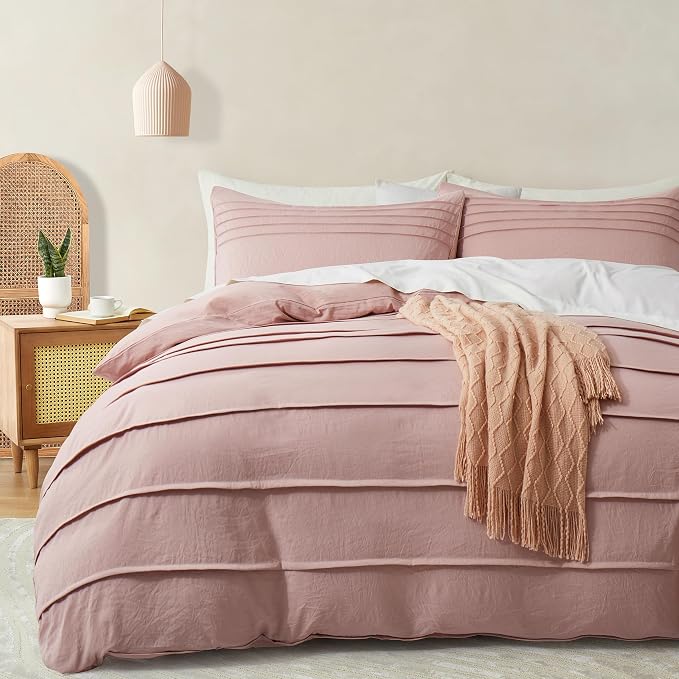 Oli Anderson Misty Rose Duvet Cover King Size by OliAnderson