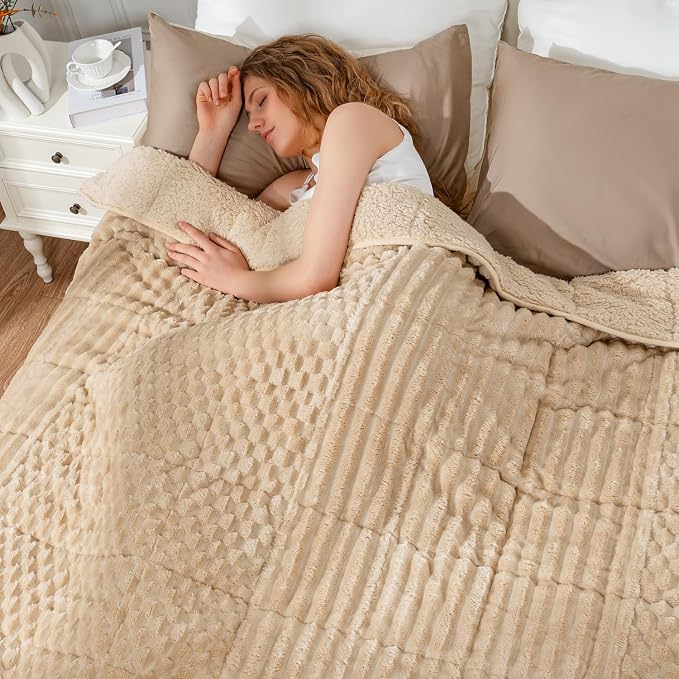 Uttermara Fleece Weighted Blanket - Image 9