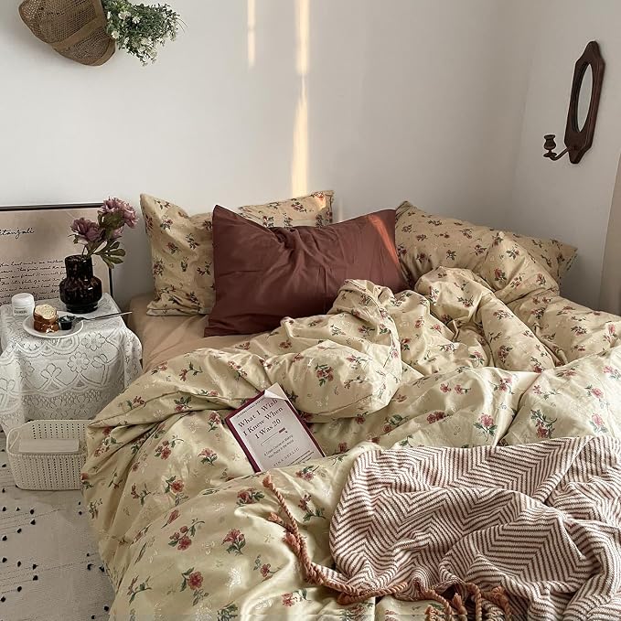 mixinni Vintage Floral Duvet Cover Full Size by mixinni