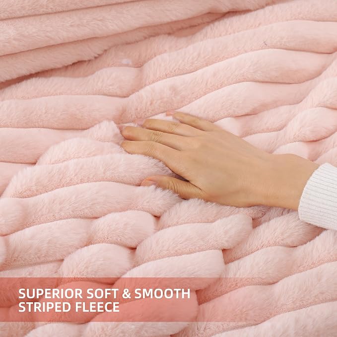 Smoofy Fluffy Queen Size Comforter Set 3 Pieces - Image 5