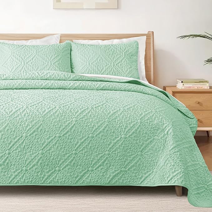 Exclusivo Mezcla California King Quilt Bedding Set, Lightweight Soft Bedspreads by ExclusivoMezcla