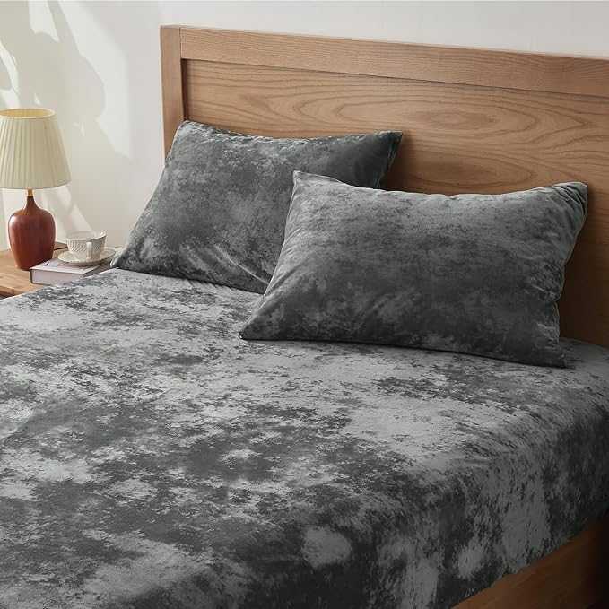 BEDELITE Velvet Fitted Sheet and Pillowcases Set, Luxury Soft Fuzzy Bottom Sheet by BEDELITE