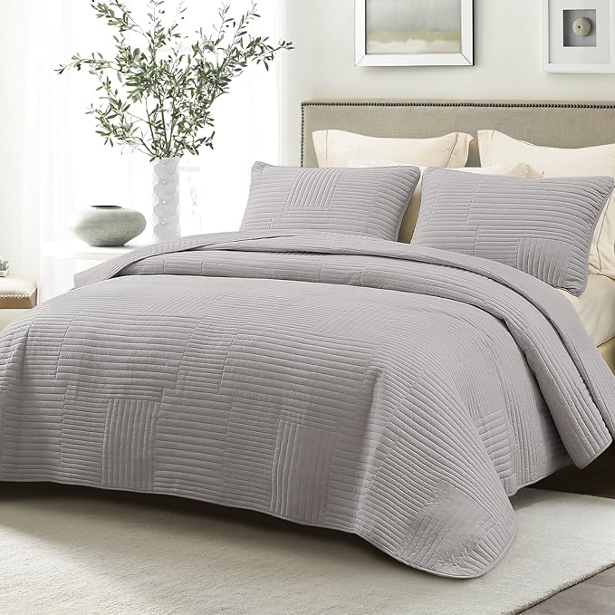 Whale Flotilla Ultra Soft Queen Quilt Bedding Set, Lightweight Microfiber Light - Image 8