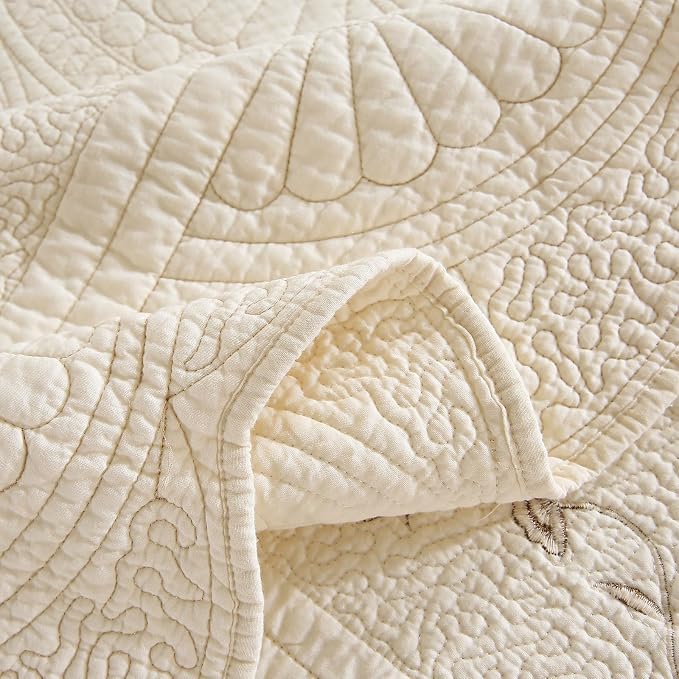 ROOMLIFE Quilt Set King Beige Classical 3D Floral Embroidery Pattern 3-Piece - Image 9
