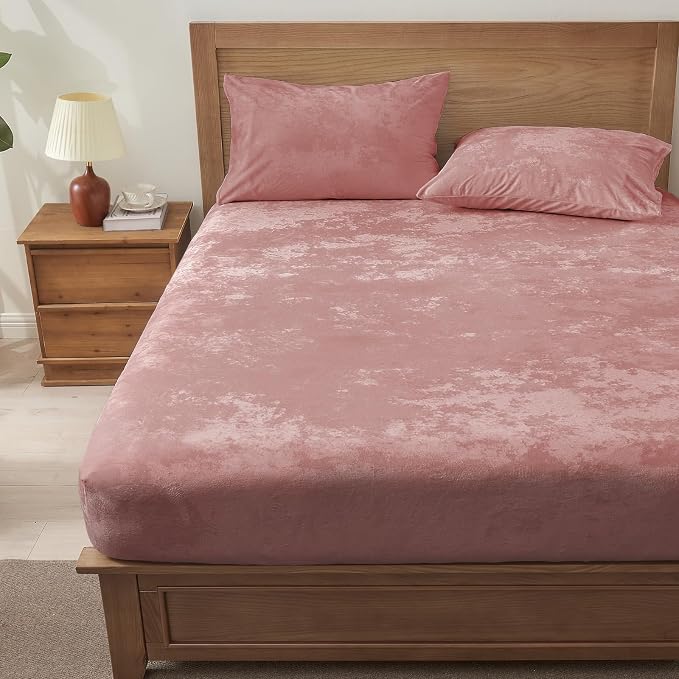 BEDELITE Velvet Fitted Sheet and Pillowcases Set, Luxury Soft Fuzzy Bottom Sheet - Image 9