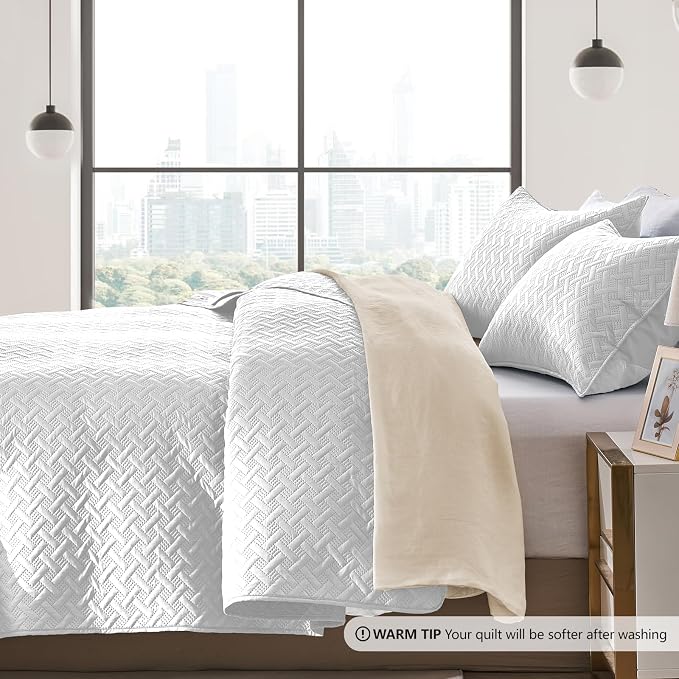FLYMME White Twin Quilt Bedding Set Thin Lightweight Bedspreads, Modern Style - Image 4