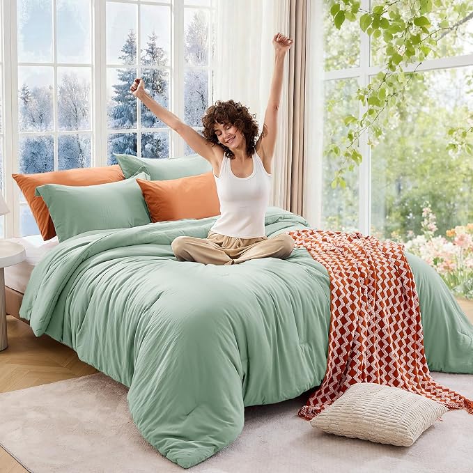 MUXHOMO Full Comforter Sets, All Season Ultra Soft Down Alternative Bedding - Image 4