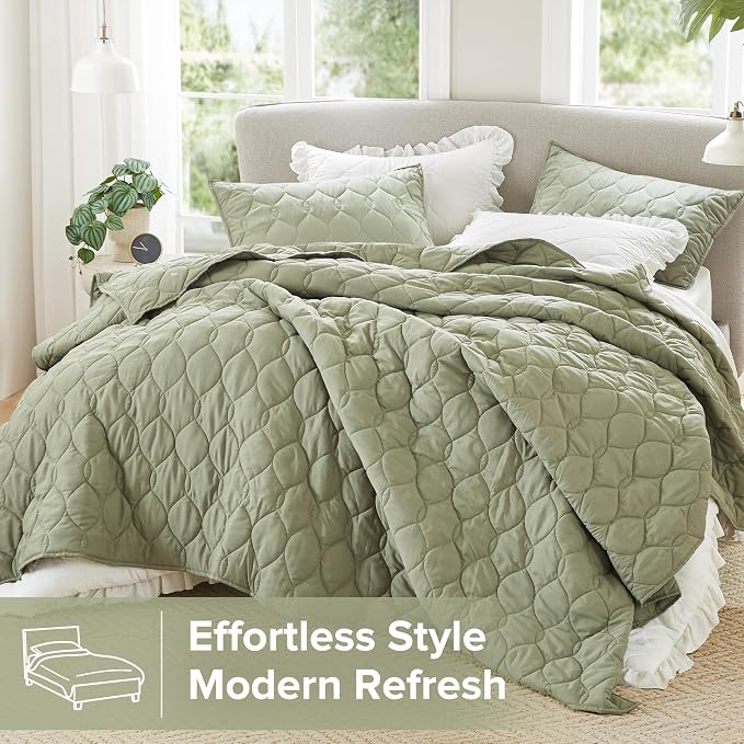 Comfort Spaces King Quilt Set Modern Reversible Ogee Coverlet King Bedding Set - Image 2