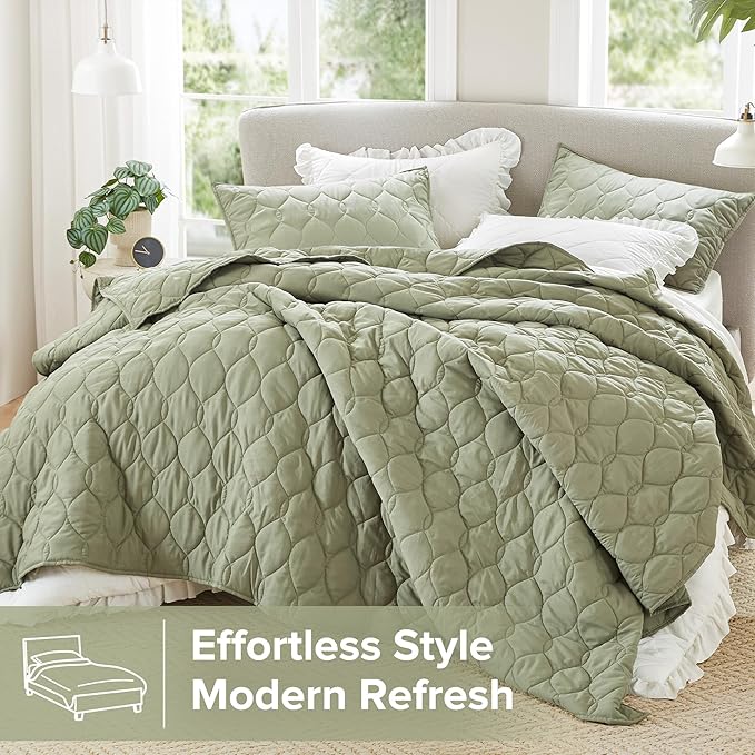 Comfort Spaces Queen Quilt Set Modern Reversible Ogee Coverlet Queen Bedding - Image 2