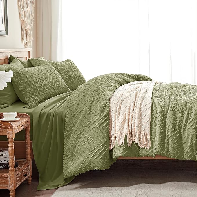 Zzlpp King Comforter Set 7 Pieces, Army Green Tufted Bed in a Bag - Image 4