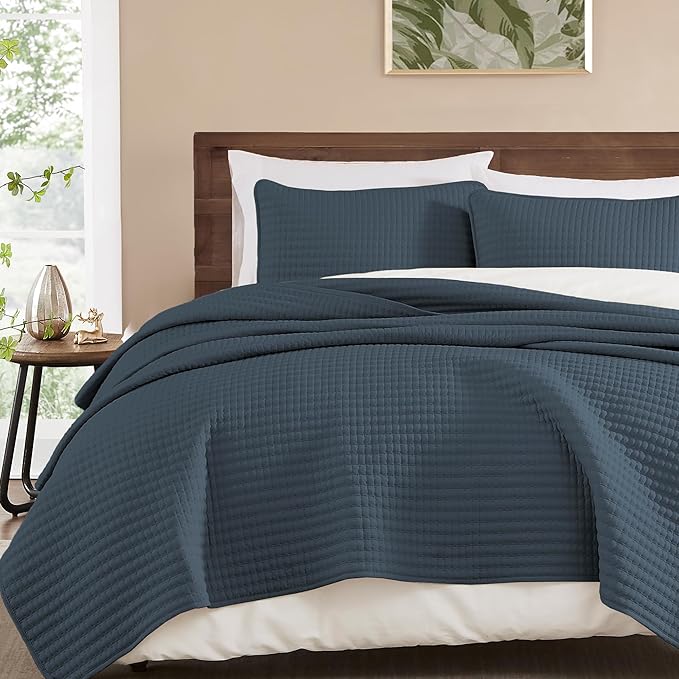 WRENSONGE Queen Quilt-3 Pieces Lightweight Navy Blue Bedspreads Queen Size by WRENSONGE