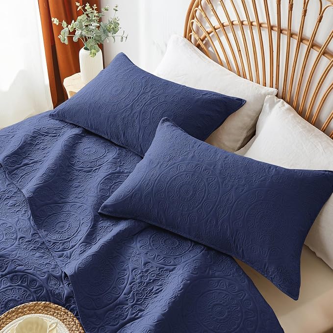 WURUIBO Navy Blue Quilt Set Queen Size, Embossing Microfiber Full Bedspreads - Image 4