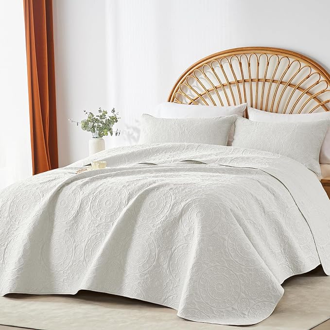WURUIBO Cream Quilt Set King/Cal King Size, Embossing Microfiber Bedspreads - Image 7
