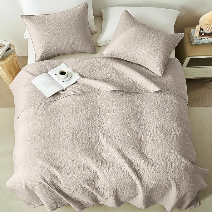 akkialla Taupe Full/Queen Quilt Set, Ultrasonic Lightweight Bedspread Coverlet - Image 3