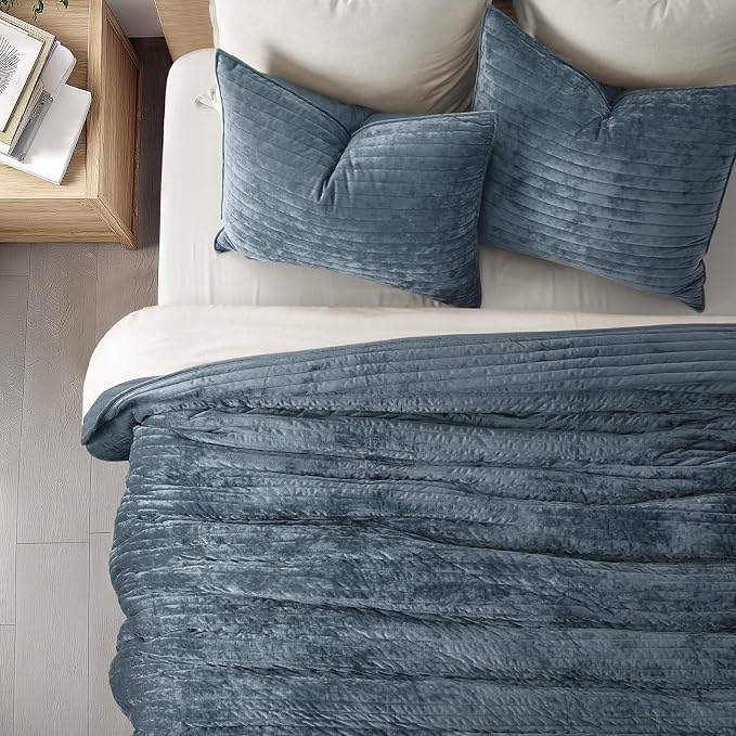 EVERGRACE Velvet Quilt Set King Size, Luxurious Soft Striped Channel Bedding Set - Image 3