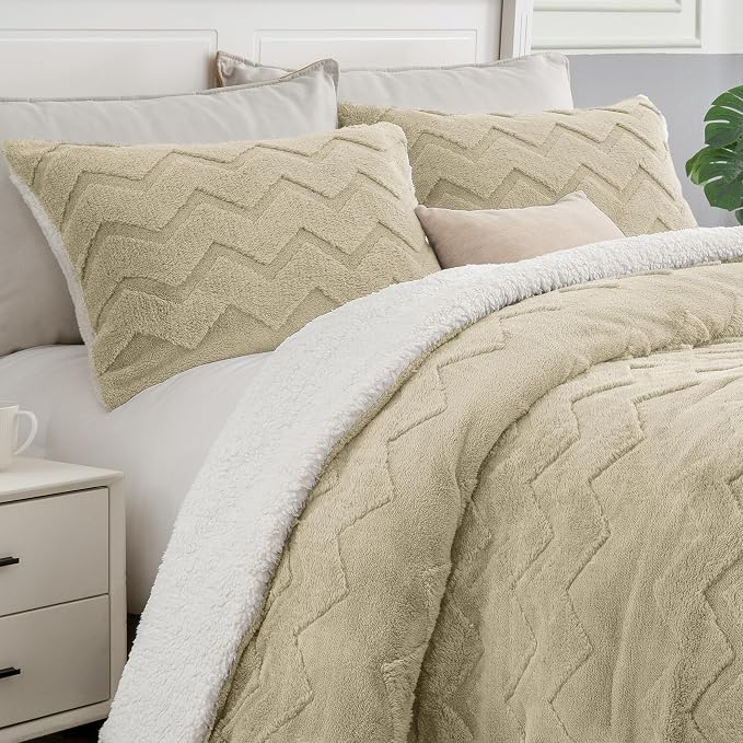 BEDELITE Fluffy Queen Comforter Set by BEDELITE