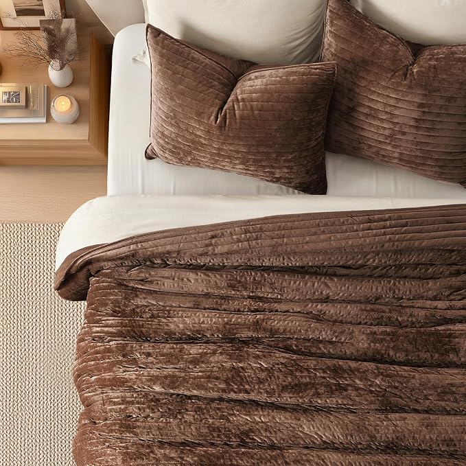 EVERGRACE Velvet Quilt Set Queen Size, Luxurious Soft Striped Channel Bedding - Image 2
