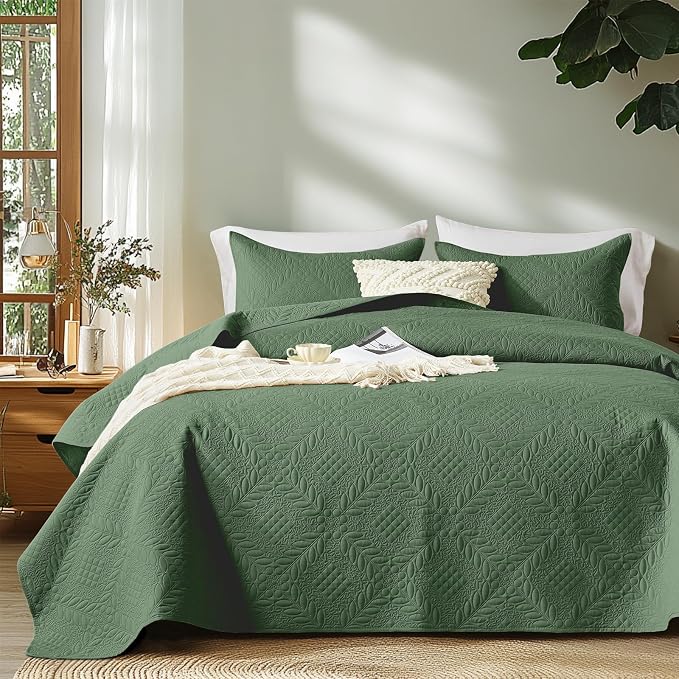 FLYMME Full Queen Quilt Bedding Set, Lightweight Olive Green Bedspreads by FLYMME