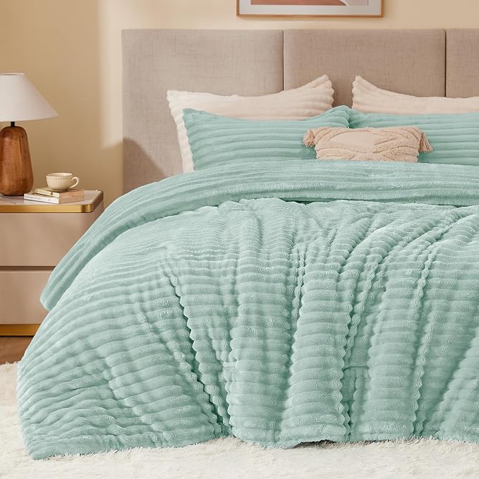 BEDELITE Fleece Twin Comforter Set -Super Soft & Warm Fluffy Light Green Bedding by BEDELITE