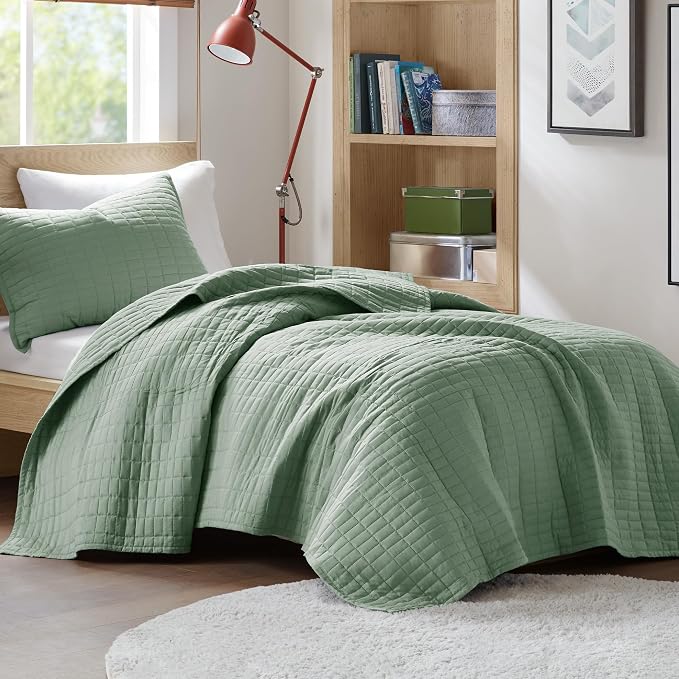 Comfort Spaces Kienna Quilt Set- Double Sided Stitching Design Summer Blanket by ComfortSpaces
