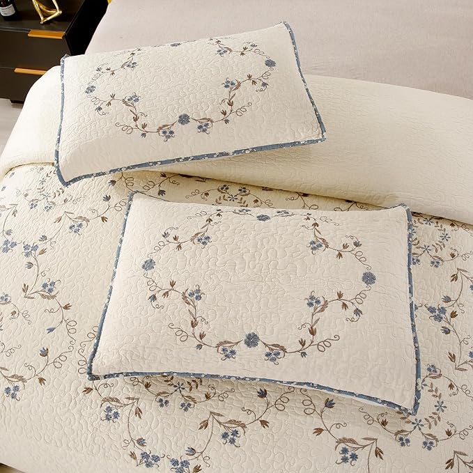 Quilt Set Blue Floral 3D Embroidery Pattern 3 PCS 100% Cotton Reversible - Image 4