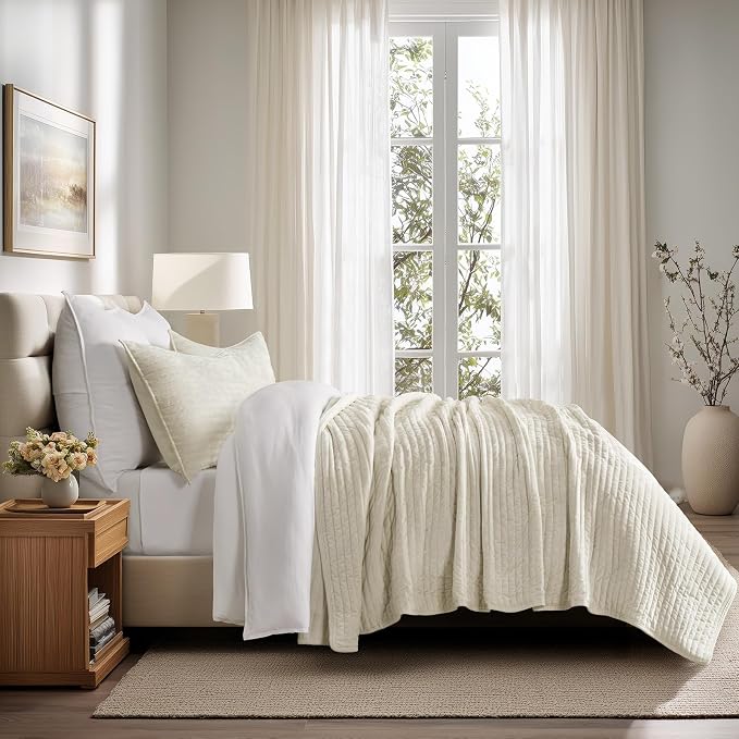 EVERGRACE Velvet Quilt Set California King 118'' x 106'', Luxurious Soft - Image 3