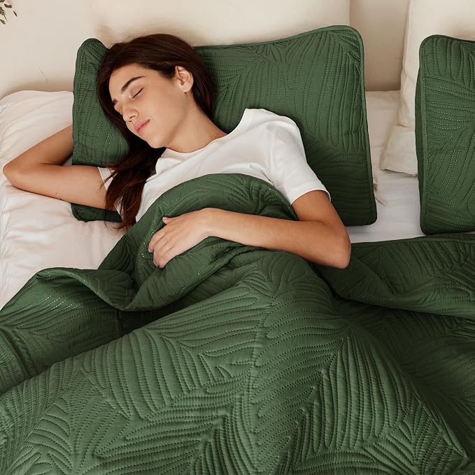 Exclusivo Mezcla King Size Quilt Bedding Set, Lightweight Olive Green Quilts - Image 5