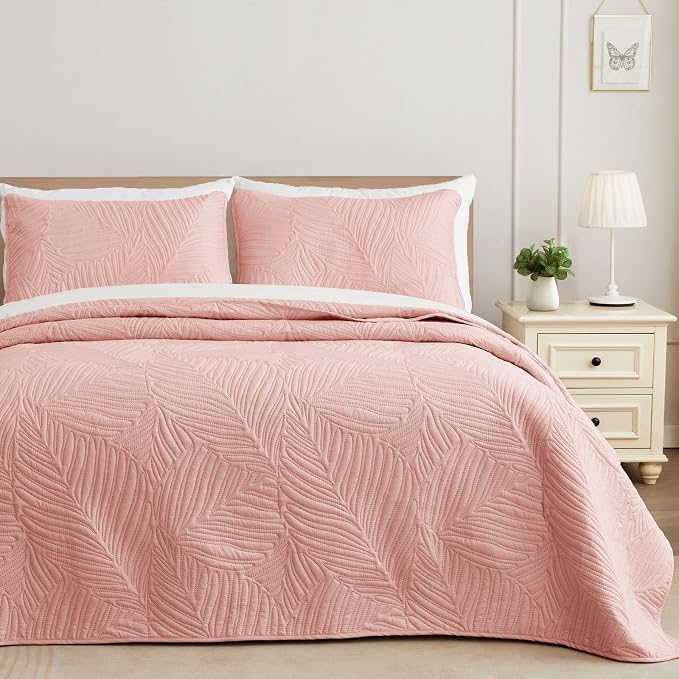 Exclusivo Mezcla California King Quilt Bedding Set, Lightweight Blush Pink by ExclusivoMezcla