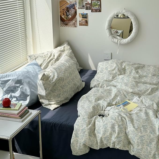 MKXI Queen Duvet Cover Set Blue White Floral Print - Image 2