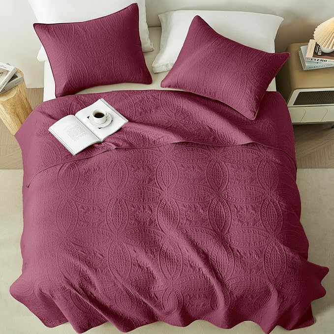 akkialla Burgundy King/Cal King Quilt Set, Ultrasonic Lightweight Bedspread - Image 3