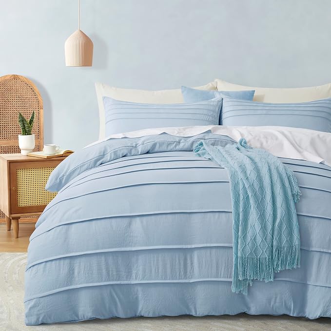 Oli Anderson Airy Blue Duvet Cover Queen Size by OliAnderson