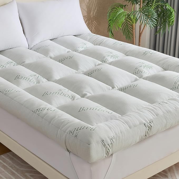 WhatsBedding 5 Inch Memory Foam Mattress Topper King Size by WhatsBedding