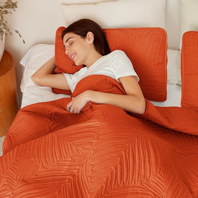 Exclusivo Mezcla California King Quilt Bedding Set, Lightweight Burnt Orange - Image 4