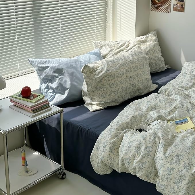 MKXI Queen Duvet Cover Set Blue White Floral Print - Image 9