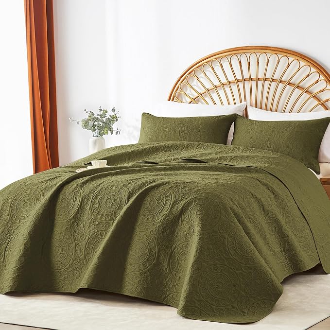 WURUIBO Olive Green Quilt Set Twin Size, Embossing Microfiber Bedspreads - Image 2