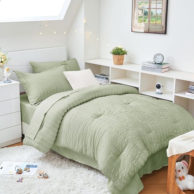 HYMOKEGE Light Green Twin XL Comforter Set Seersucker 5 Pieces, All Season by HYMOKEGE