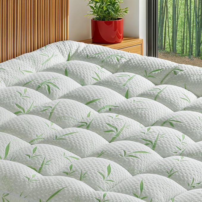 Mattress Pad Queen Size by LIANLAM