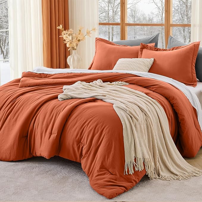 MUXHOMO Queen Comforter Set, All Season Ultra Soft Down Alternative Bedding by MUXHOMO