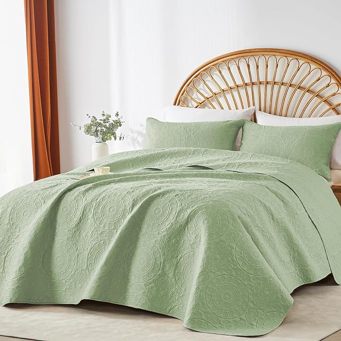 WURUIBO Sage Green Quilt Set King/Cal King Size, Embossing Microfiber Bedspreads - Image 7