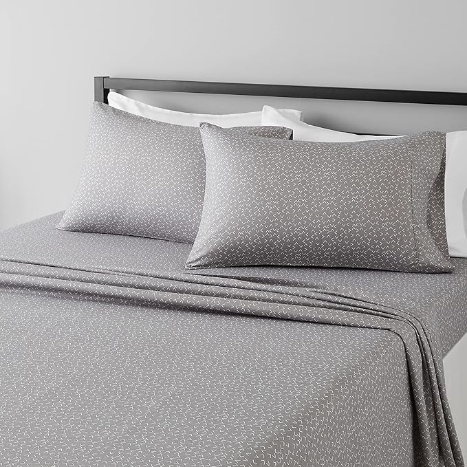Amazon Basics Lightweight Breathable Wrinkle Resistant Brushed Microfiber 4 by AmazonBasics