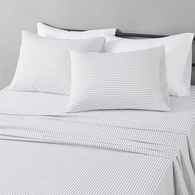 Amazon Basics Lightweight Microfiber 4-Piece Bed Sheet Set by AmazonBasics