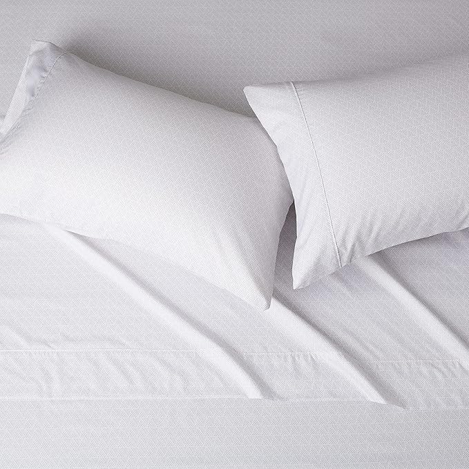 Amazon Basics Lightweight Breathable Super Soft Microfiber 4-Piece Bed Sheet Set - Image 3