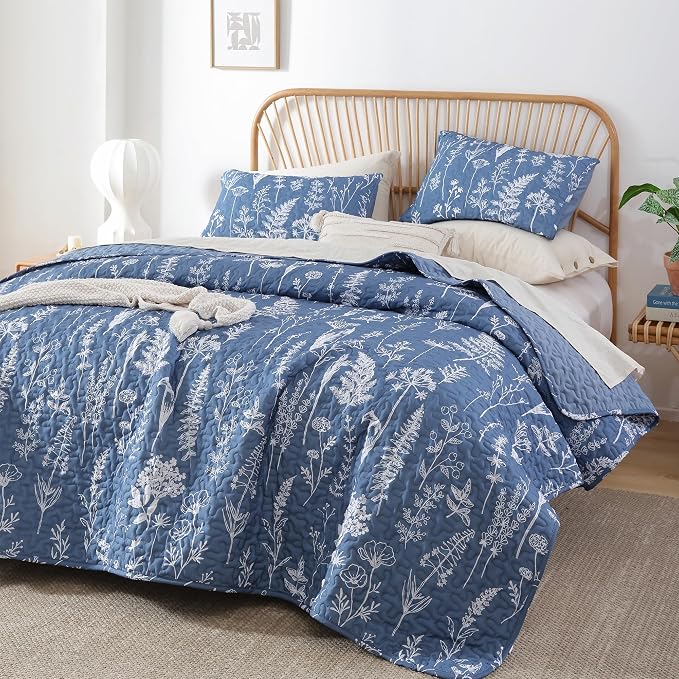 JANZAA Quilts Queen Size Infinity Blue Floral Queen Quilt Bedding Set by JANZAA