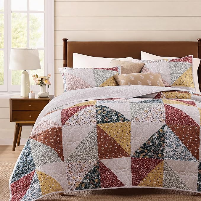 BLOOMHAVEN Quilt Set Queen Size, Patchwork Burnt Orange Floral Quilt Sets by BLOOMHAVEN