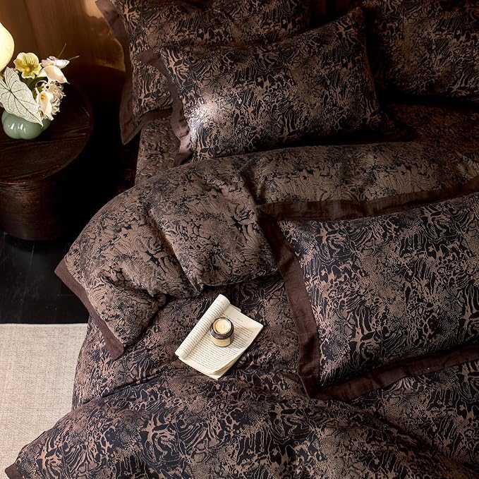 mixinni Duvet Cover Set Queen, Vintage Opulence Yarn-Dyed Jacquard Double-Layer - Image 3