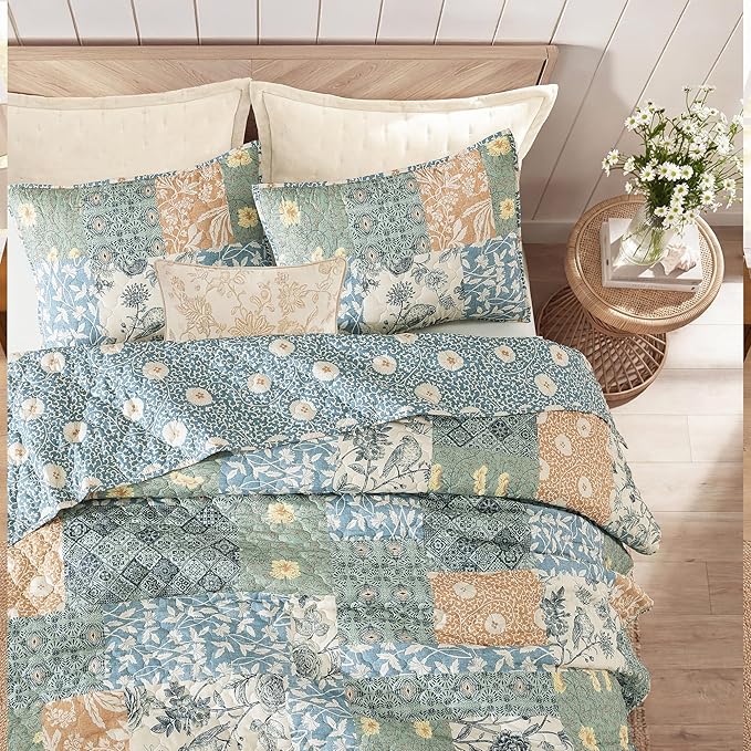 BLOOMHAVEN Quilt Set Queen Size, Patchwork Green Floral Quilt Sets, Reversible - Image 7