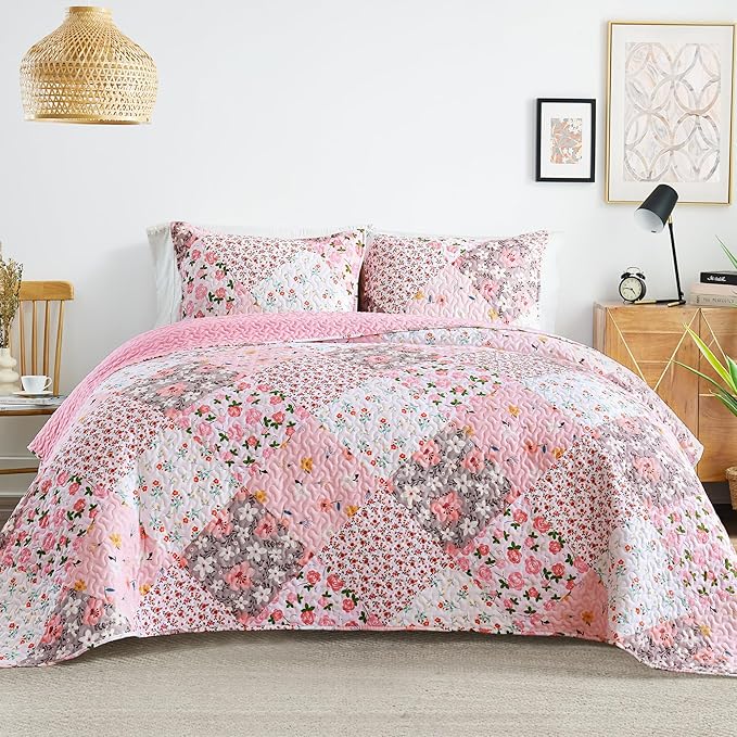 Whale Flotilla Patchwork Quilt King Size, Extra Soft Boho Floral Bedspreads by WHALEFLOTILLA